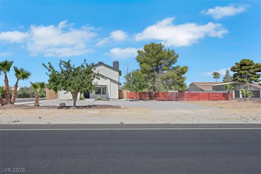 4201 Bradley Road photo 2