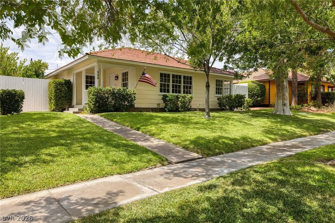 528 Cherry Street