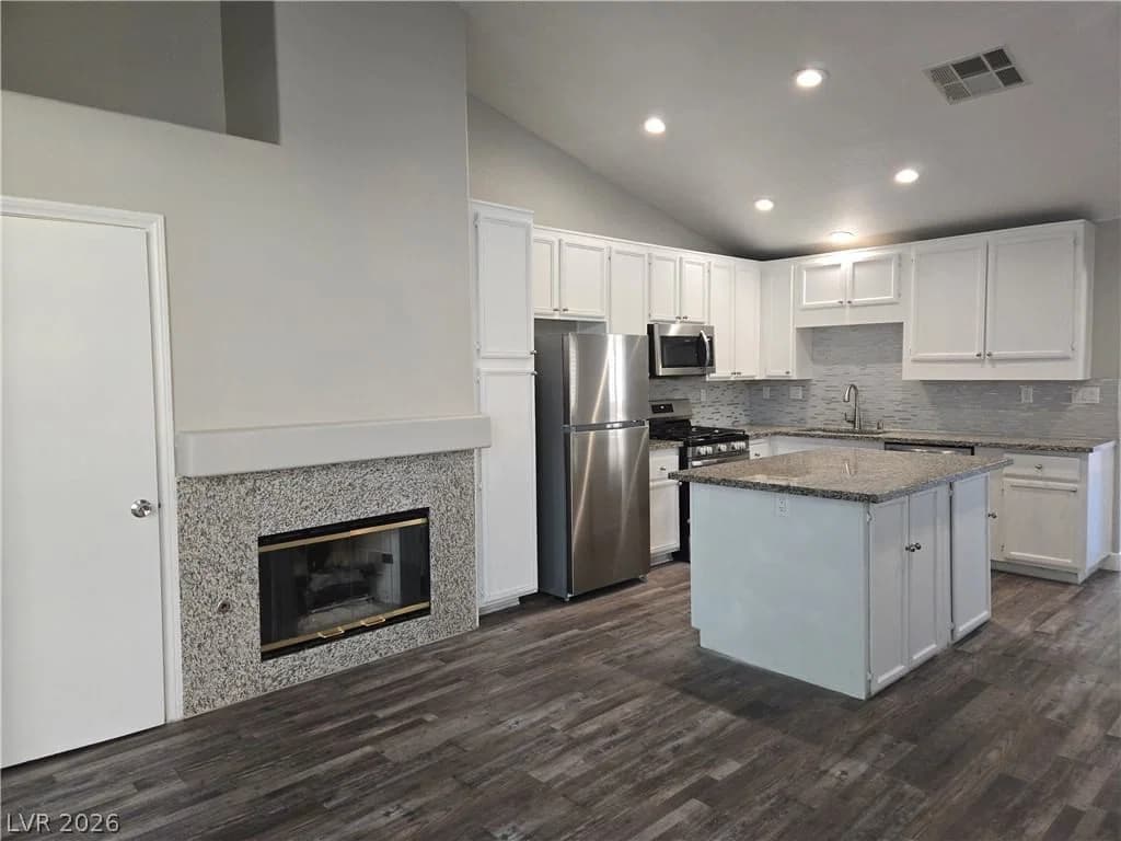1613 Golden Glen Court photo 5