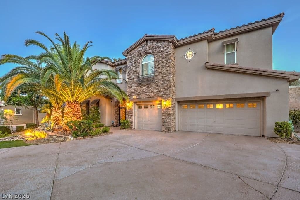 2849 Soaring Peak Avenue photo 5