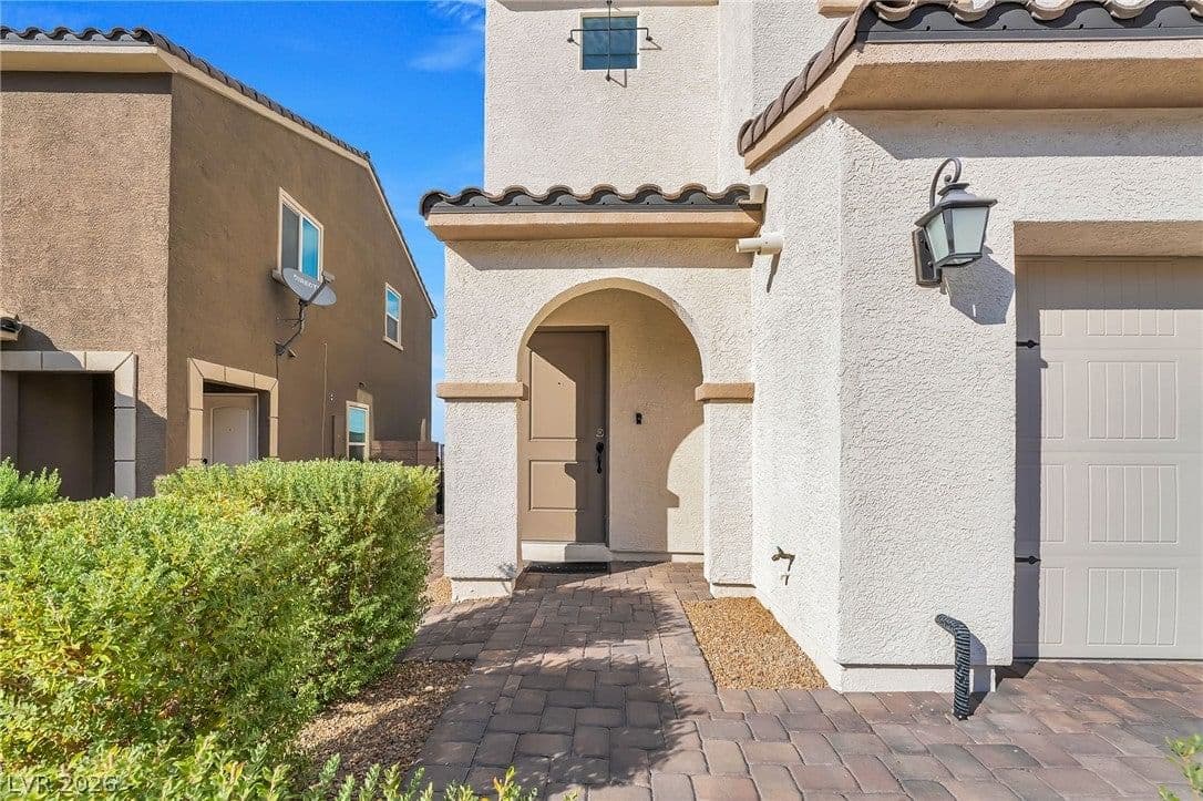 298 QUAIL FINCH Drive photo 4