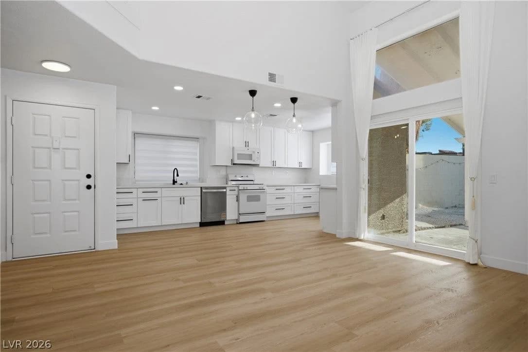 1447 Tiny Pebble Way