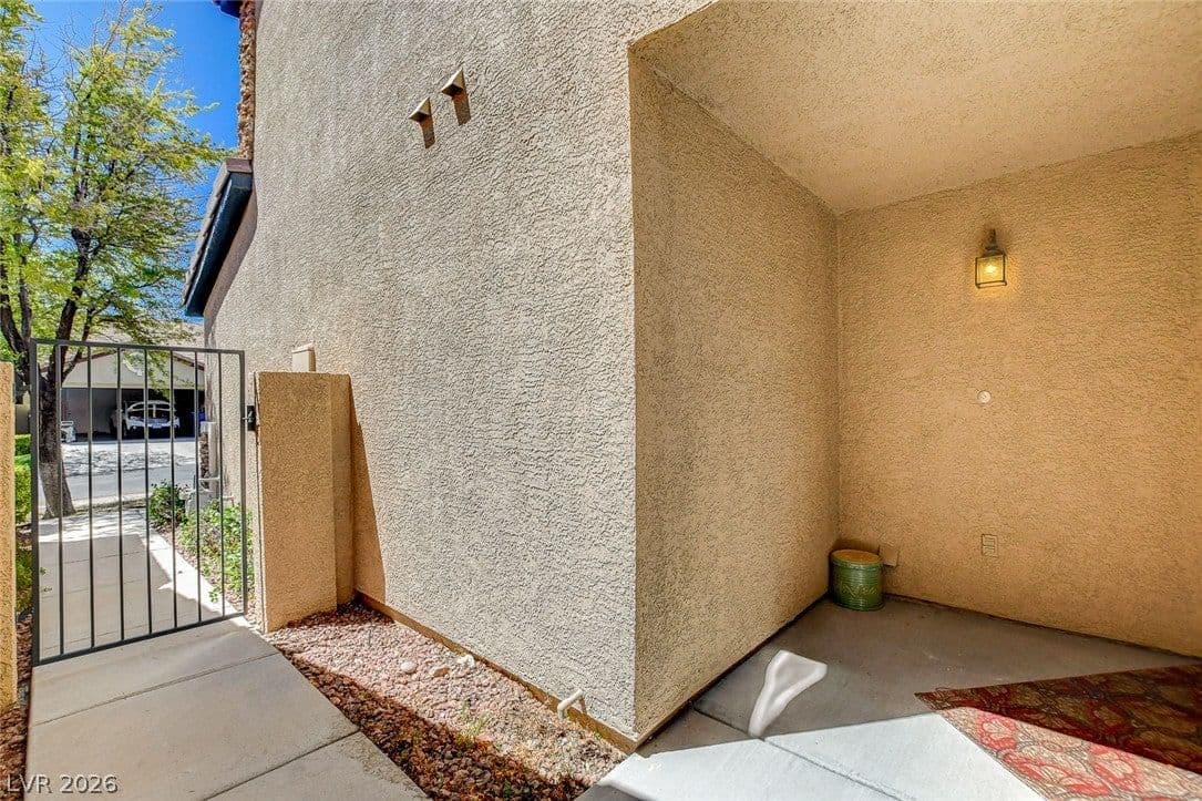 10334 Juniper Creek Lane photo 4
