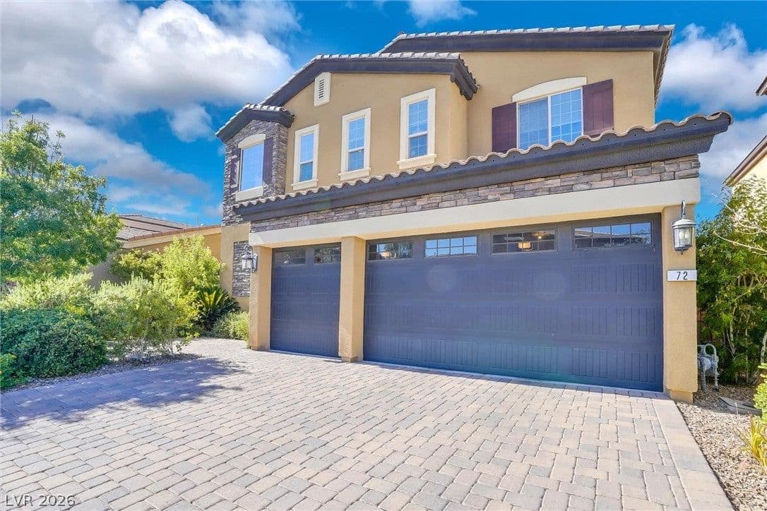 72 Newton Ridge Way