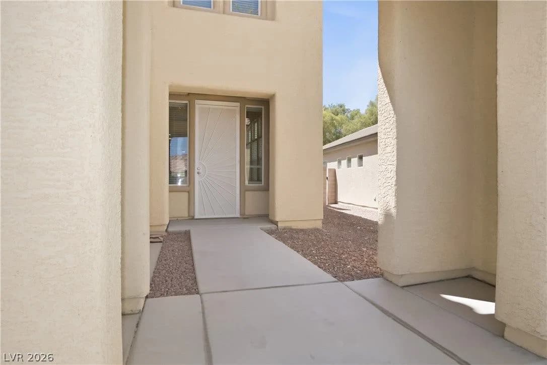 8305 Oakshire Street photo 4