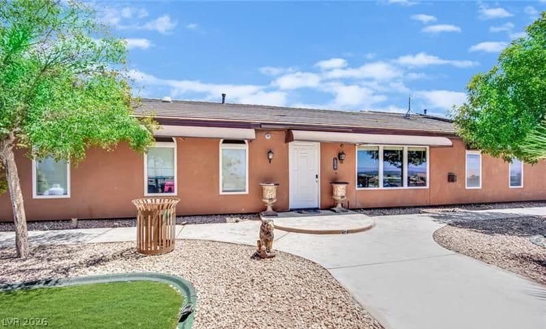 236 Vista Valley Street photo 2