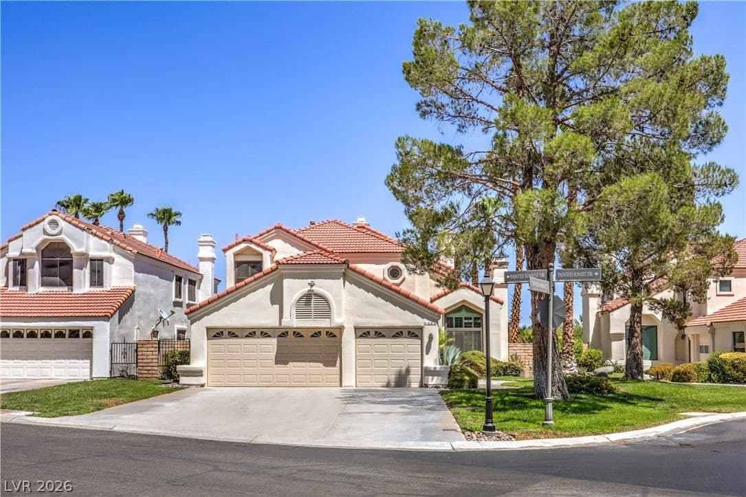5380 Painted Sunrise Drive photo 2