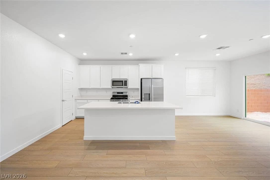 9781 Sunset Canyon Avenue photo 5