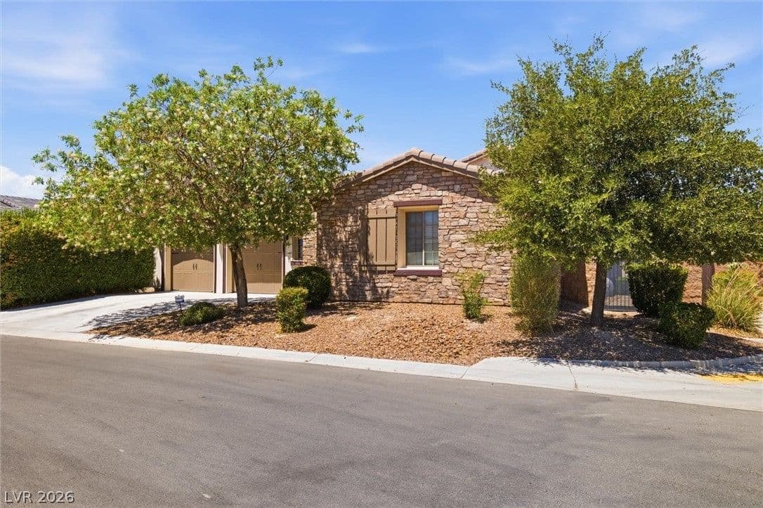 4384 Deliza Lane photo 2