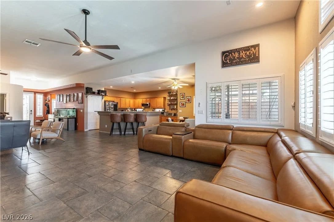 8920 Mannix Court photo 4