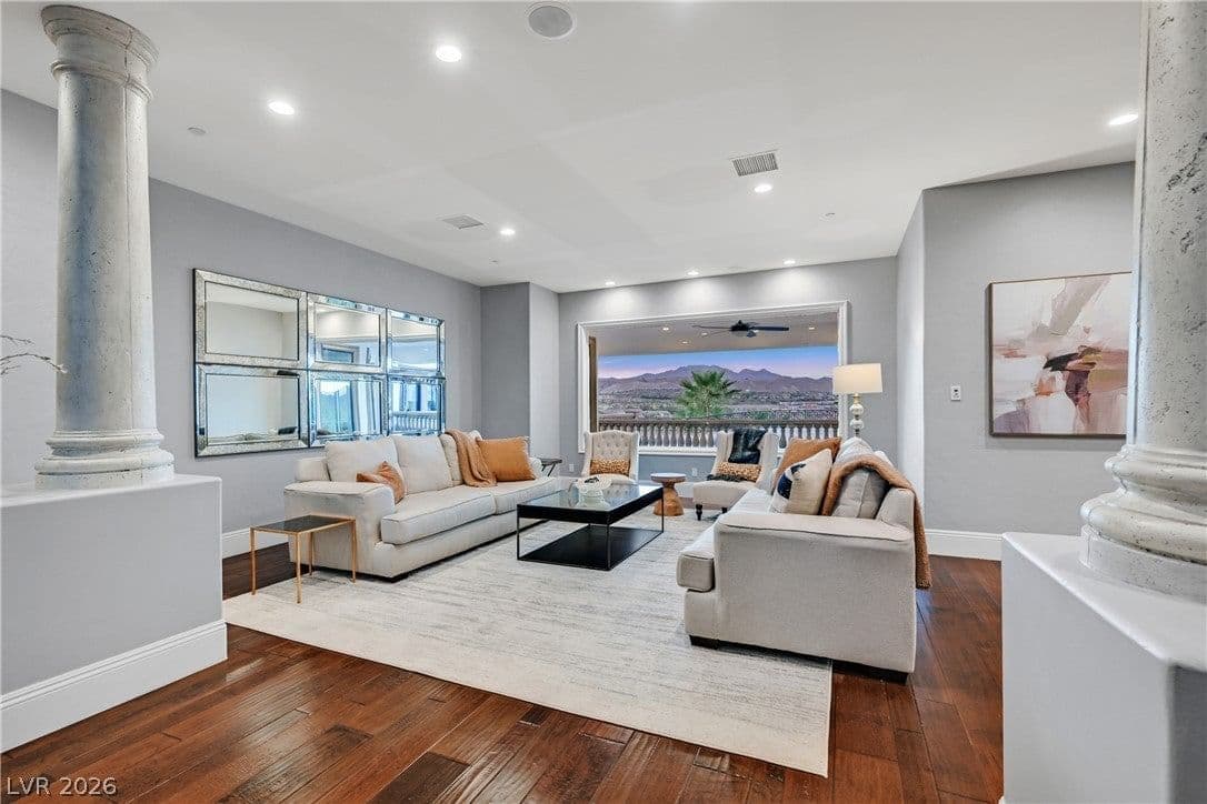 8 Rue Mediterra Drive photo 5