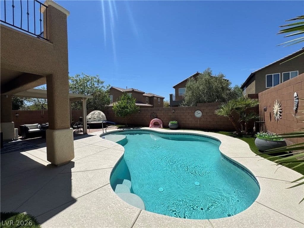 7379 Glorious Sun Drive photo 4