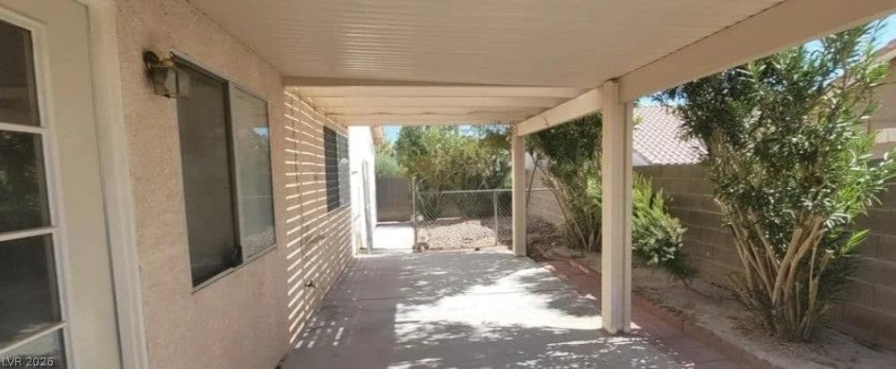 1325 Fiesta Grande Court photo 4