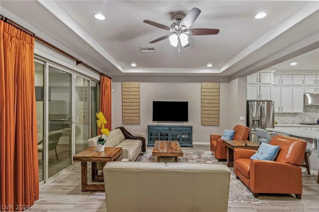 313 Castellari Drive photo 4
