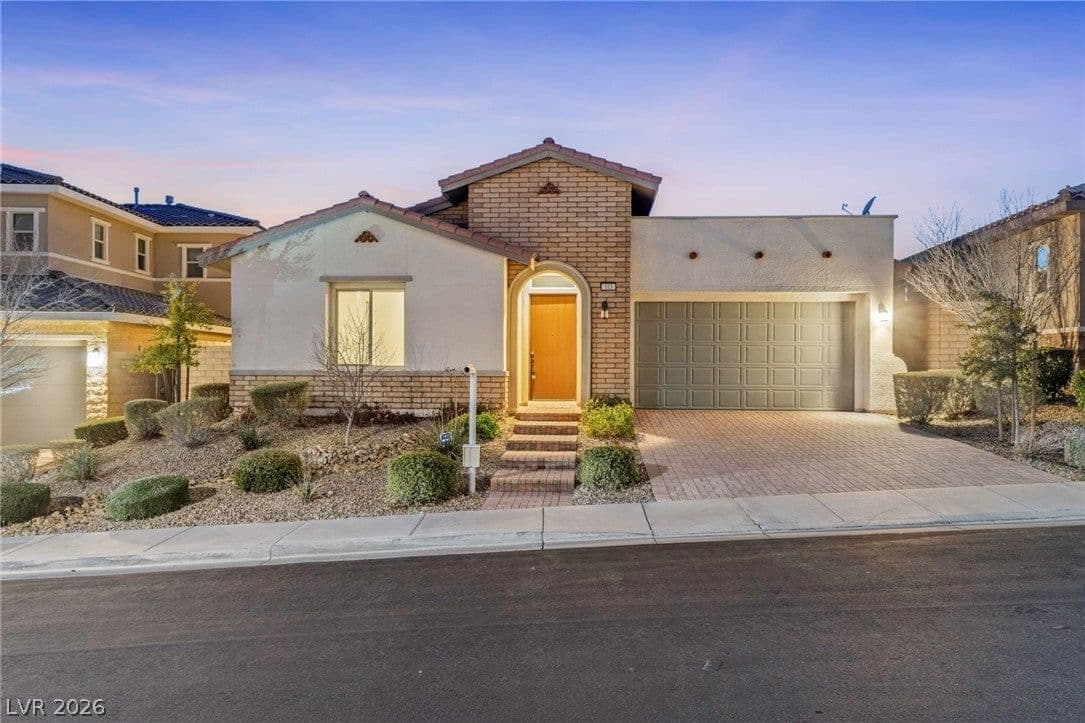 313 Castellari Drive photo 3