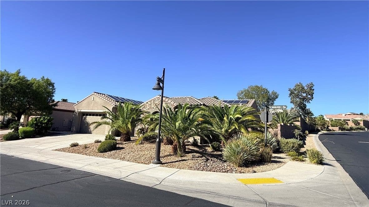 2424 Antrim Irish Drive photo 3
