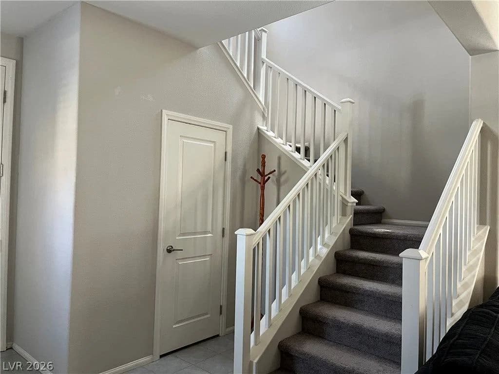 1217 Arc Dome Avenue photo 3