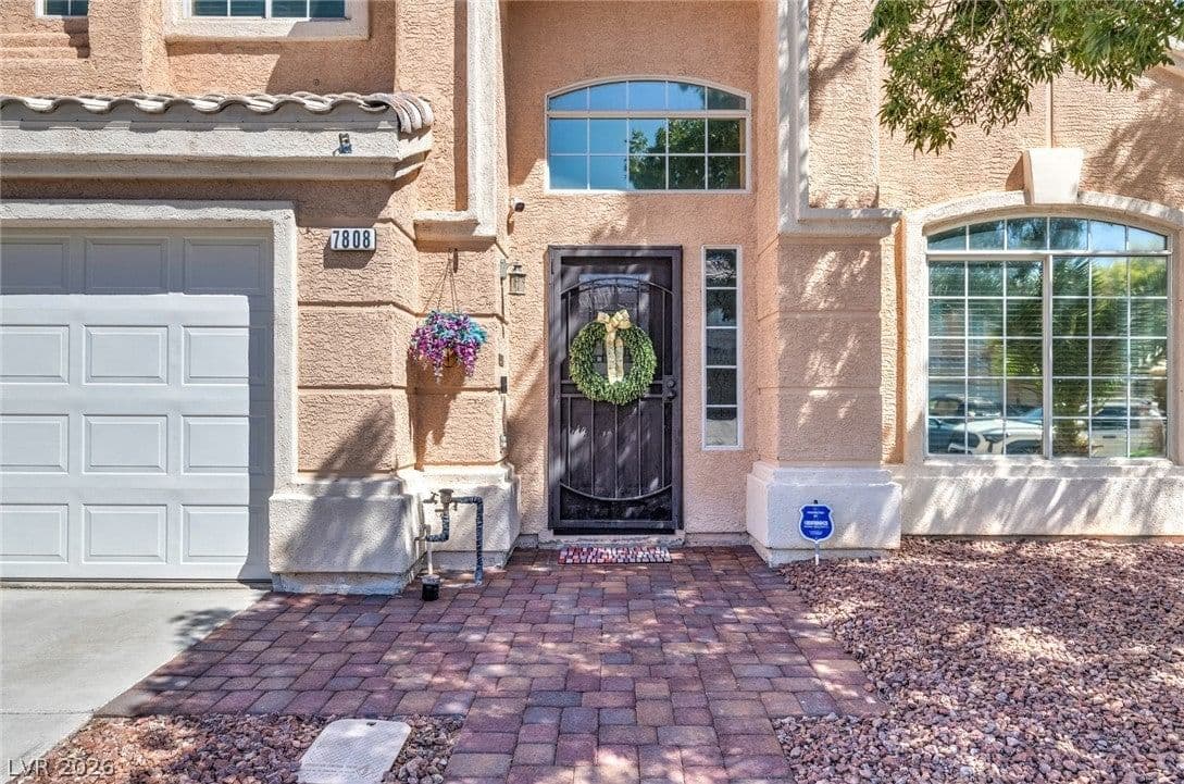 7808 Robinglen Avenue photo 3