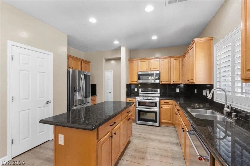 256 Mission Verde Avenue photo 3