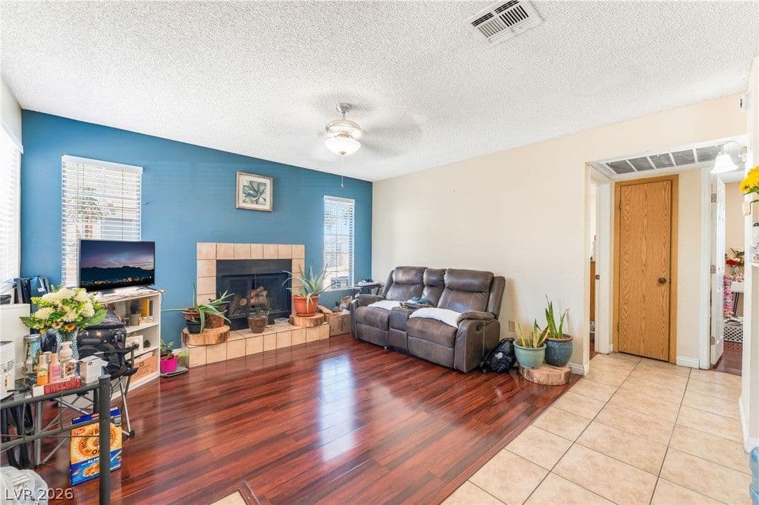 4708 Krissylouise Way photo 3