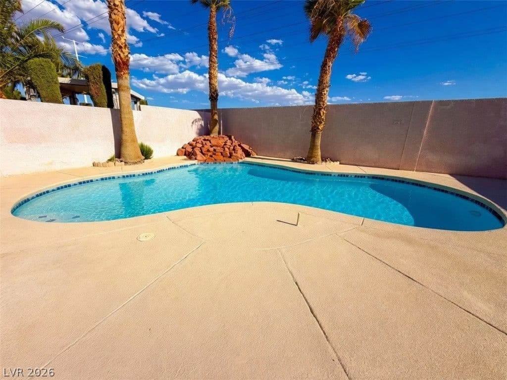 935 Plantain Lily Avenue photo 4