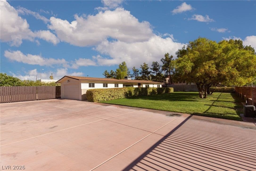 1110 CAHLAN DRIVE DR photo 4
