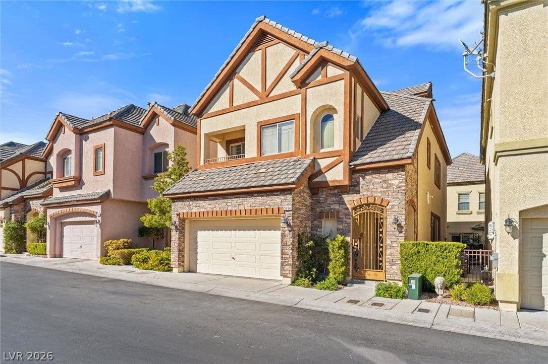 9164 Dalmahoy Place photo 5