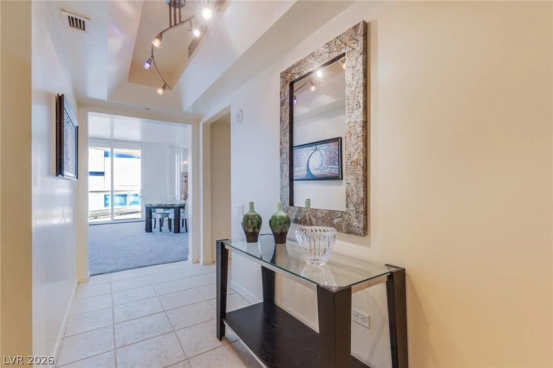 2877 Paradise Road photo 4