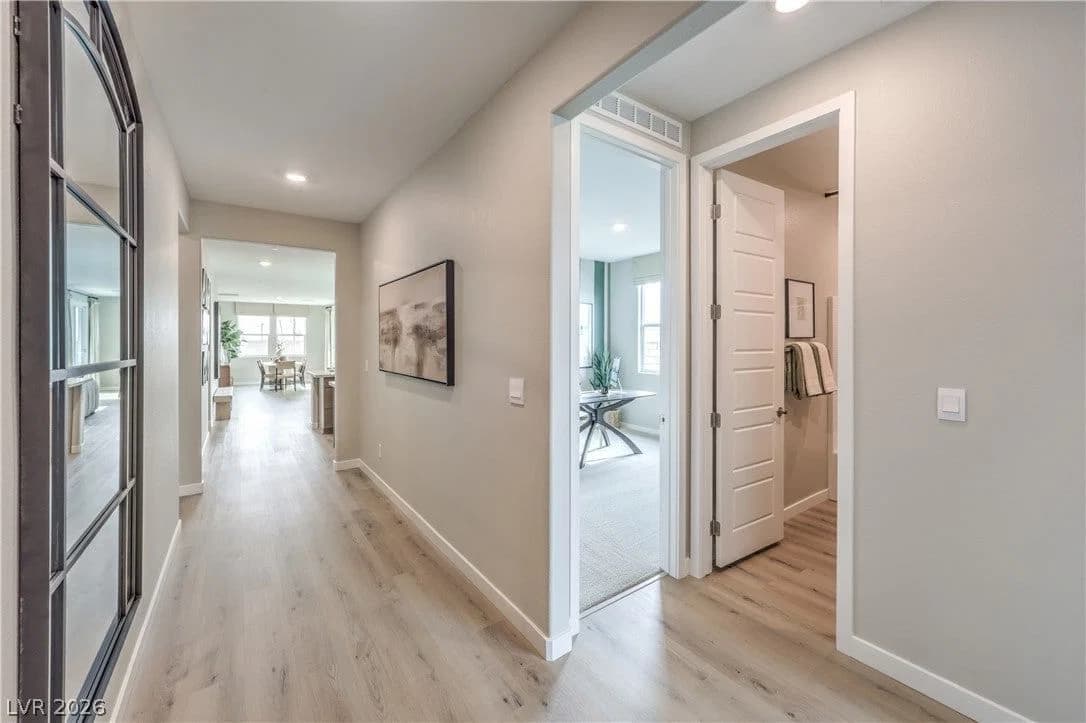 1316 Jorian Bay Drive photo 3