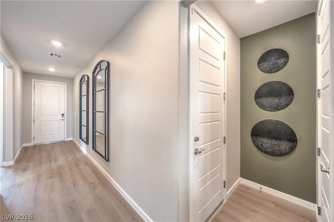 1316 Jorian Bay Drive photo 2