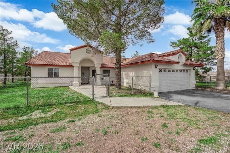 3440 Prairie Avenue