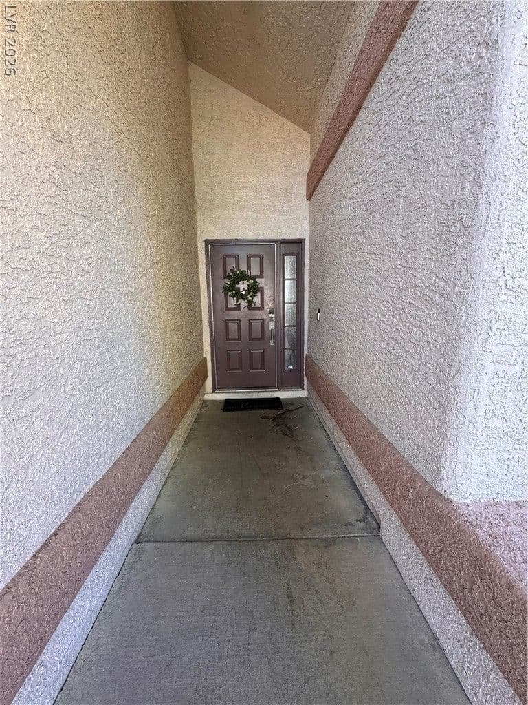 212 Pocahontas Court photo 3