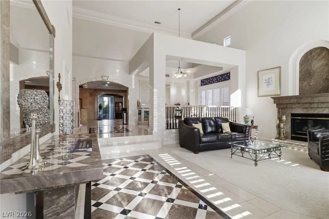 425 Talisman Court photo 4