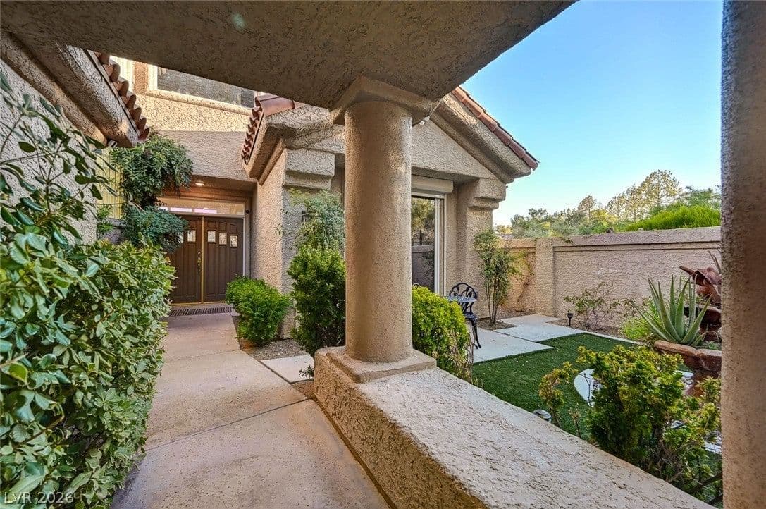 7995 Rio Rico Drive photo 5