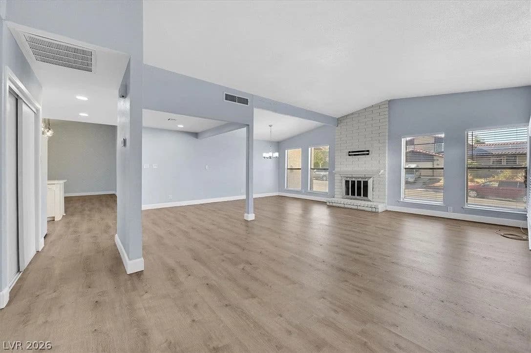 3864 Alice Lane photo 2