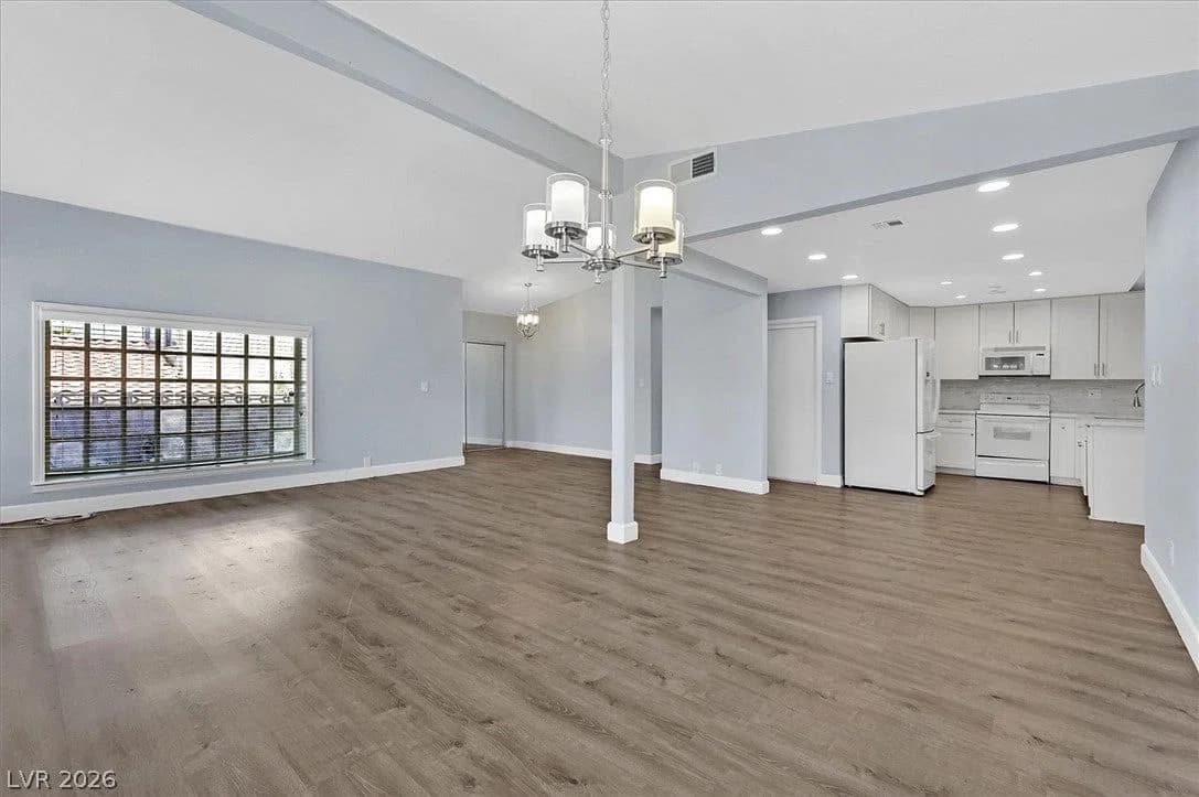 3864 Alice Lane photo 4