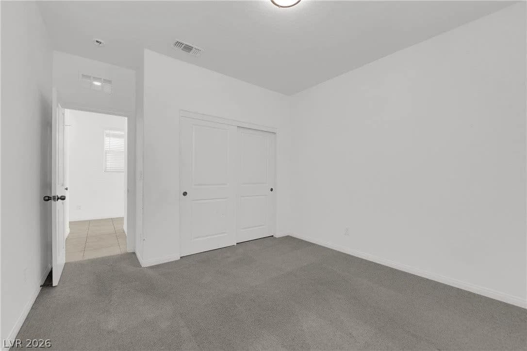 8968 Lucky Crest Street photo 4