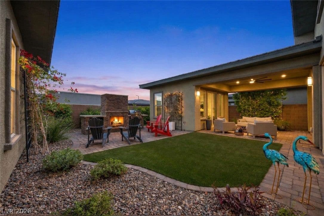 6706 DESERT CRIMSON Street photo 5