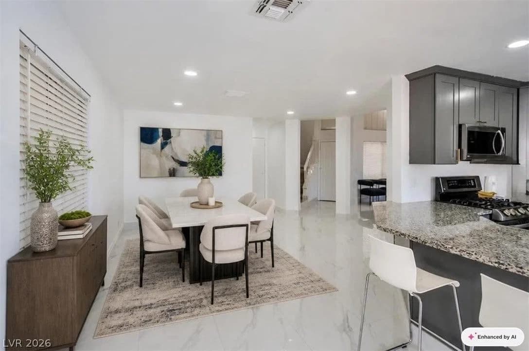 8404 Shore Breeze Drive photo 4