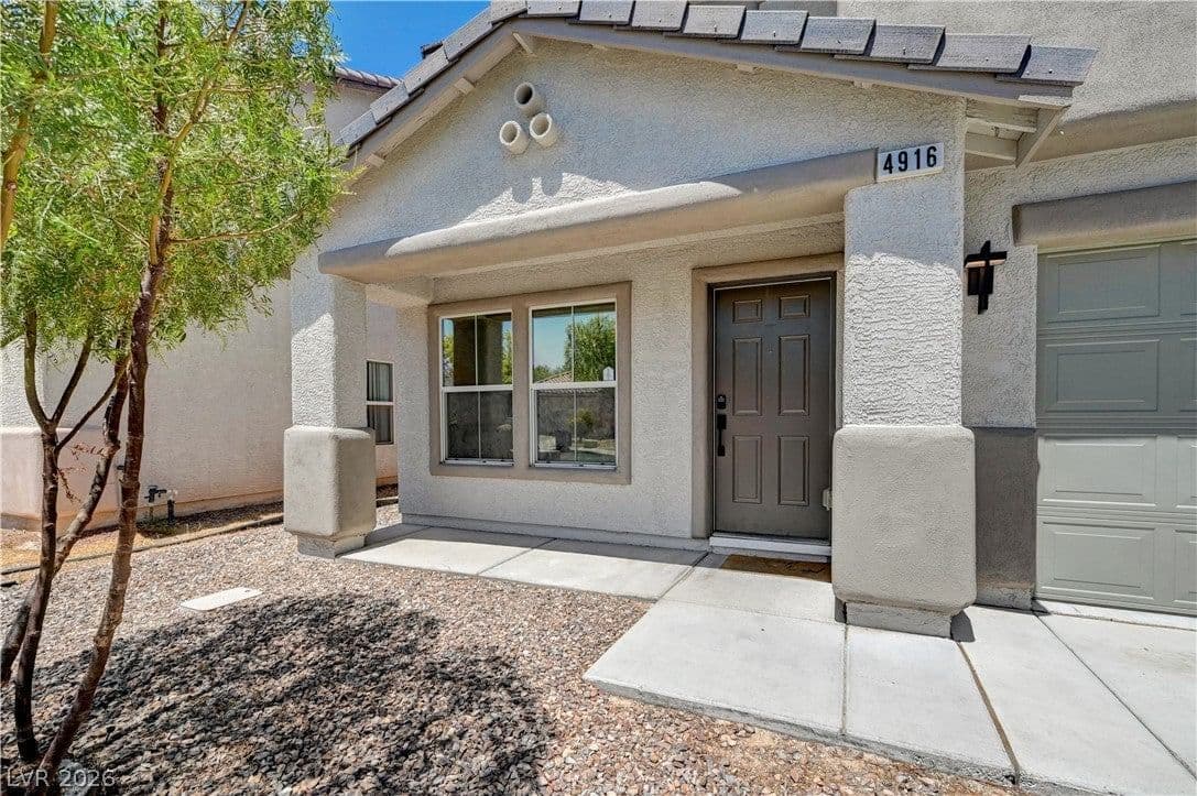 4916 Apache Valley Avenue photo 2