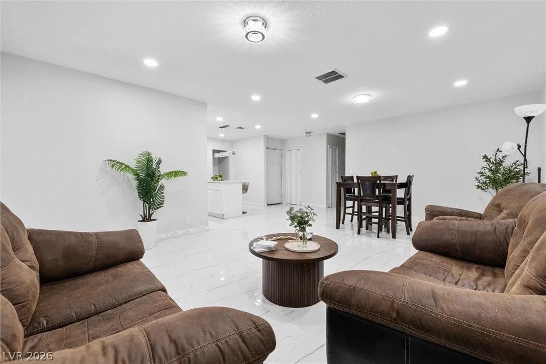 3361 Horizon Street photo 5