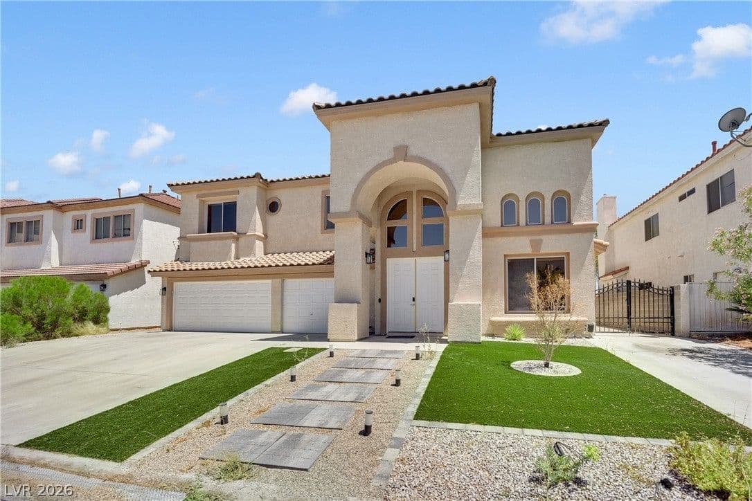 5440 Regal Peak Drive photo 3