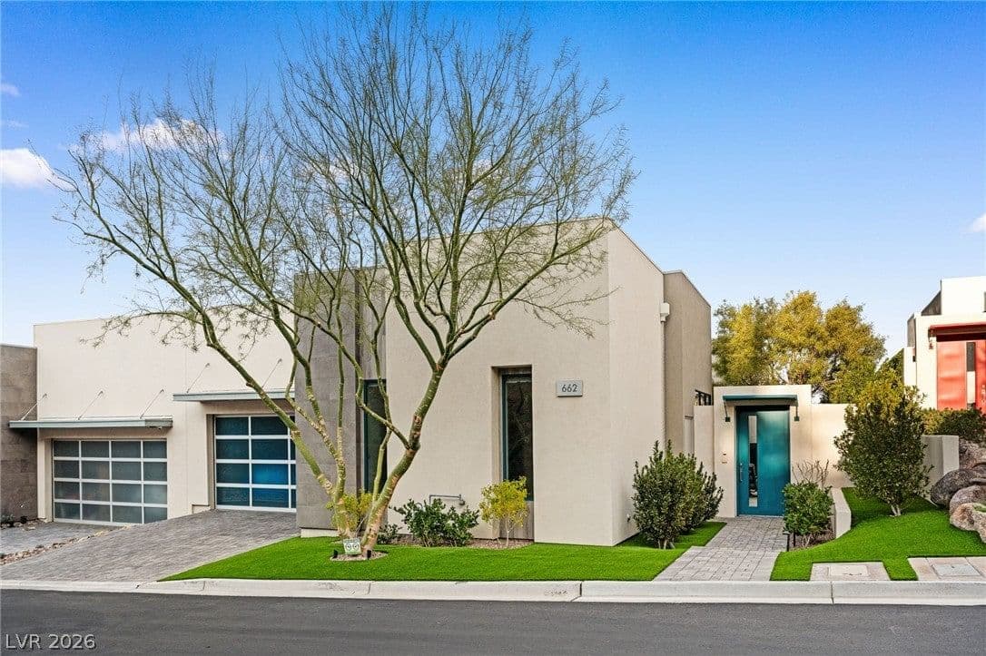 662 Falcon Summit Court