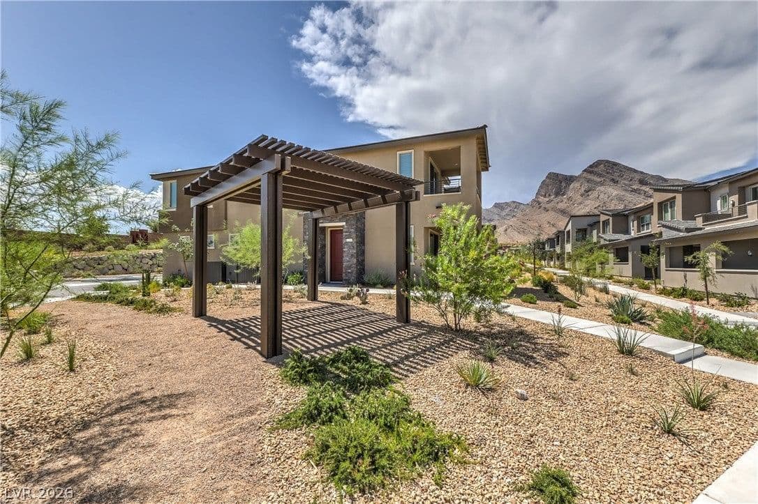 11390 Crimson Ledge Avenue photo 4
