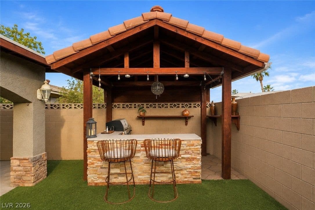 6232 McAllister Avenue photo 2