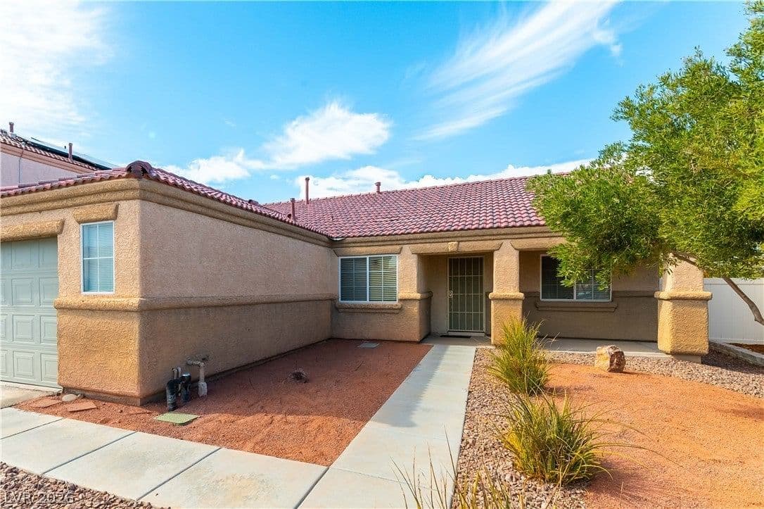 308 Horse Pointe Avenue photo 2