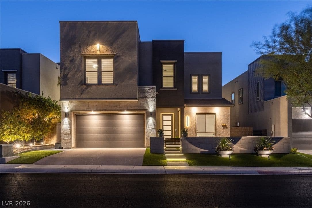 767 Glowing Horizon Street