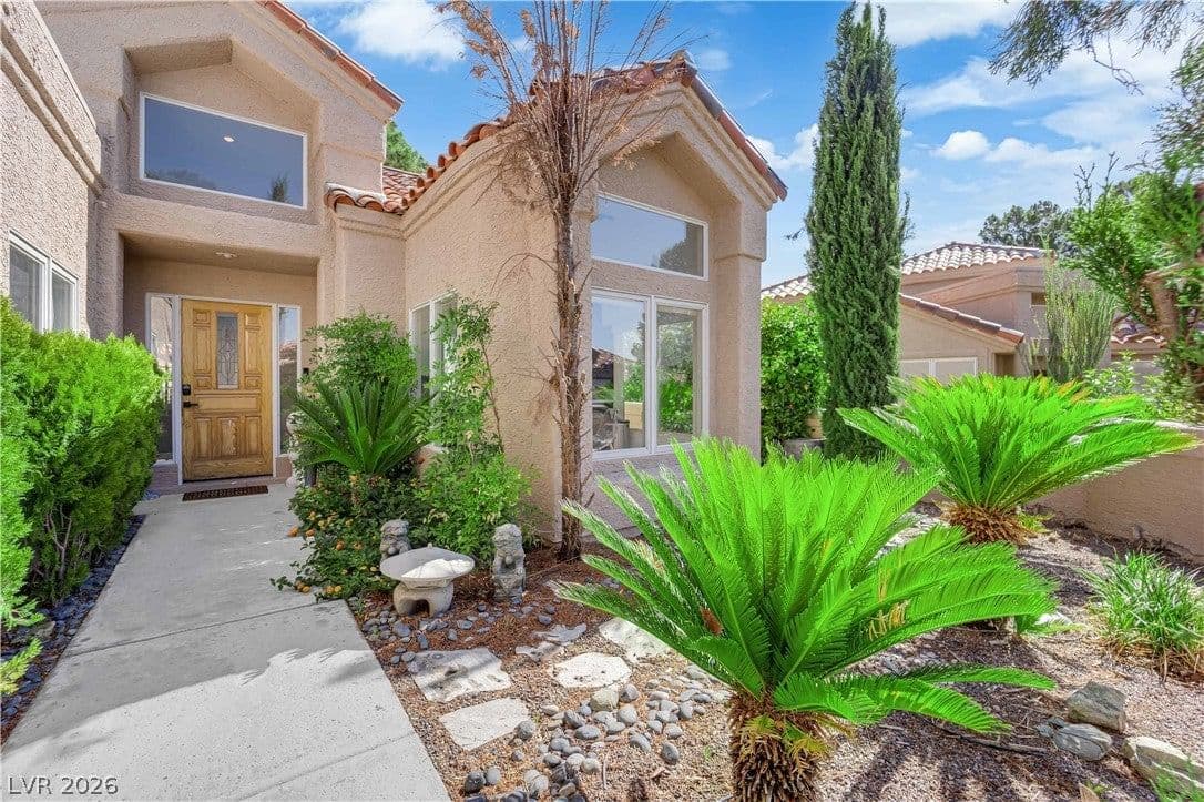 8170 Round Hills Circle photo 2