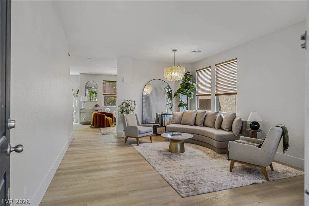 537 Lacabana Beach Drive photo 4