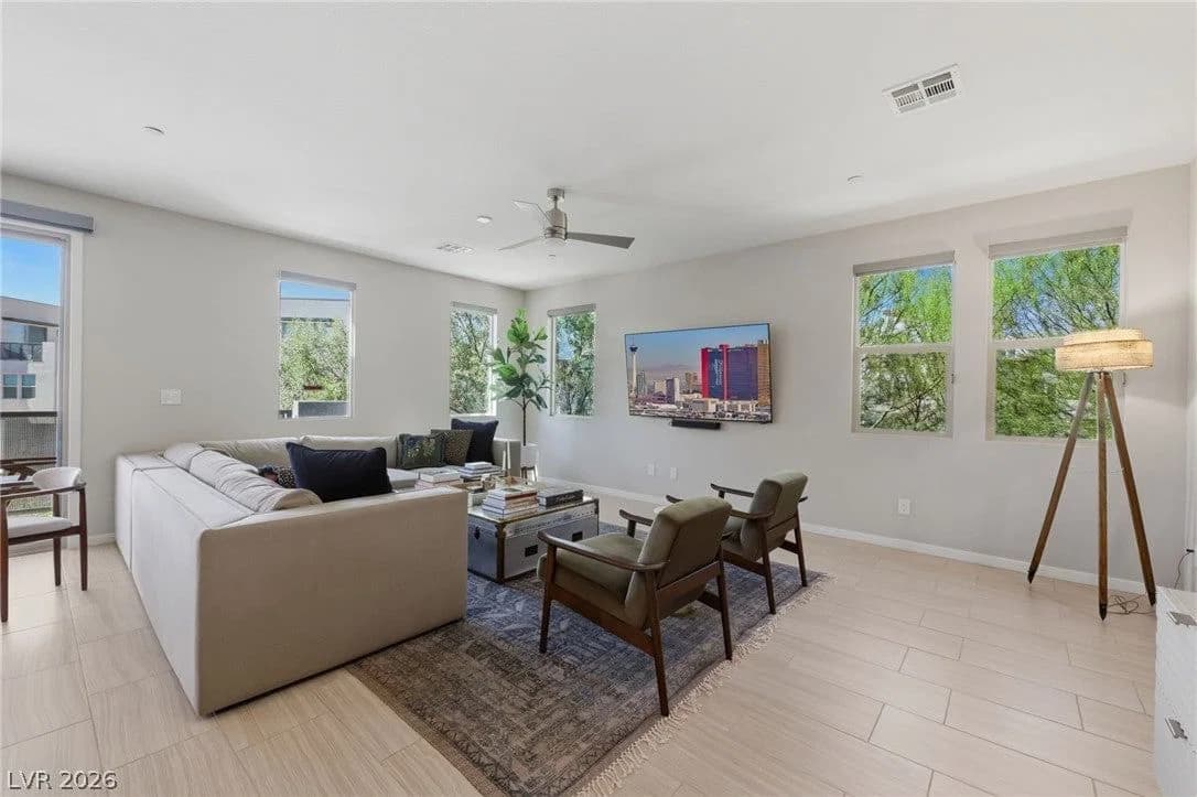 11295 Cactus Tower Avenue photo 5